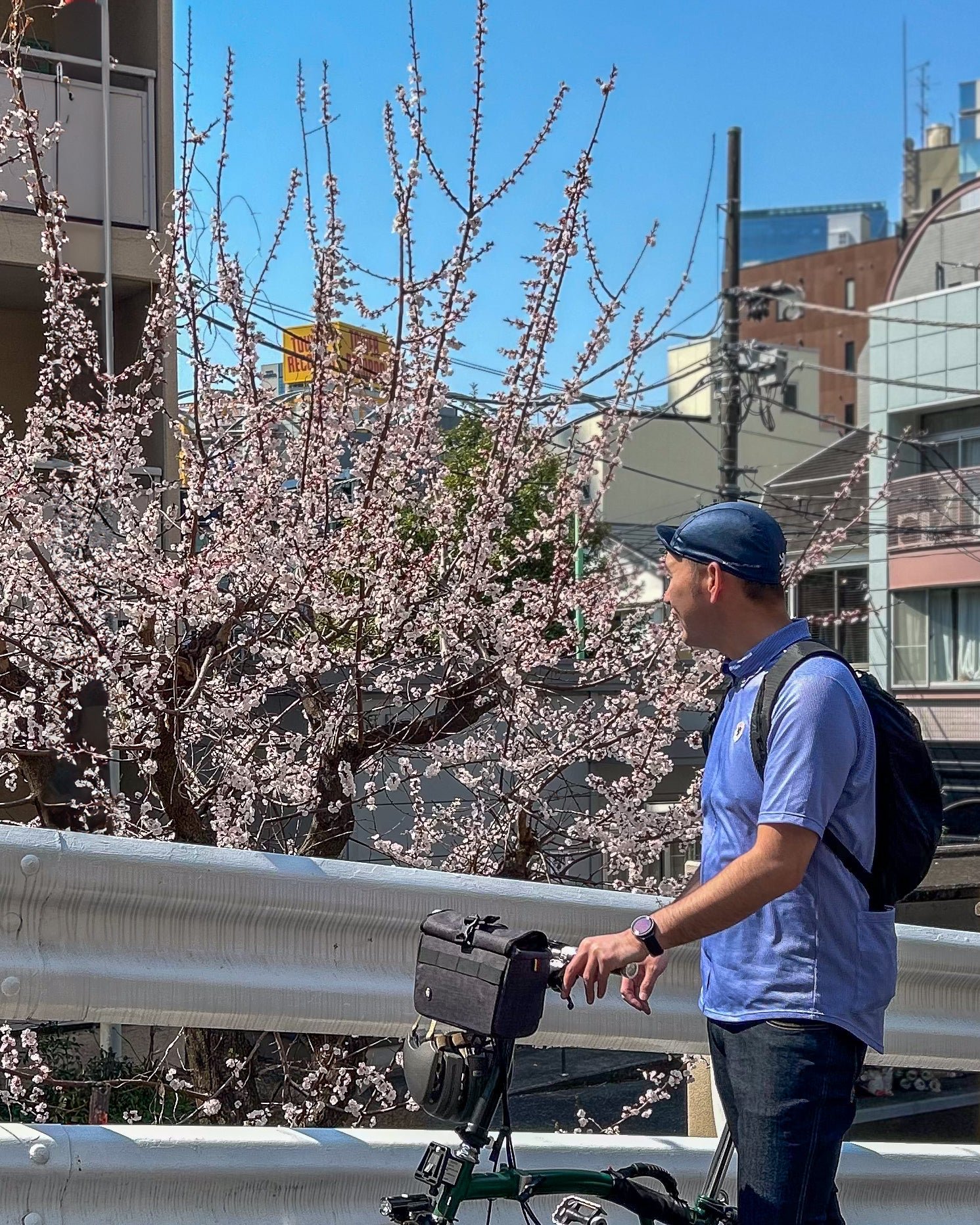 【KAPELMUUR SNAP】シャツジャージ＆デニムで朝活サイクリング